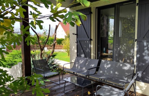 Villars-Saint-Georges House | 100 m² Gîte ∙ 4 bedrooms ∙ 9 guests
