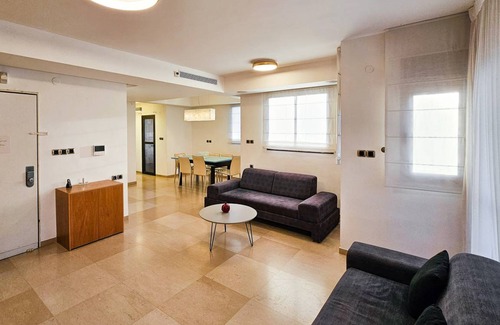 Tel Aviv Promenade Apartment | 100 m² Apartment ∙ 3 bedrooms ∙ 6 guests