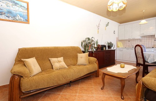 Lumbarda Apartment | 100 m² Apartment ∙ 3 bedrooms ∙ 8 guests