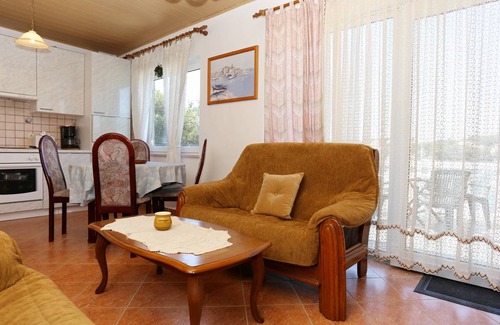 Lumbarda Apartment | 100 m² Apartment ∙ 3 bedrooms ∙ 8 guests