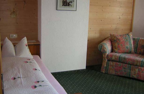 Aschau Im Zillertal Apartment | 100 m² Apartment ∙ 4 bedrooms ∙ 8 guests