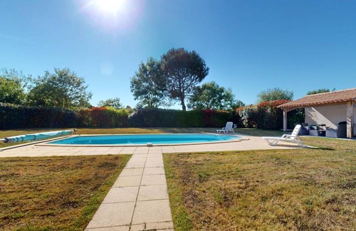 L'Aiguillon-sur-Vie Villa | 100 m² Villa ∙ 3 bedrooms ∙ 6 guests