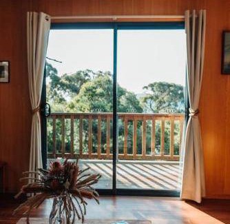 White Beach House | 100 m² House ∙ 1 bedroom ∙ 2 guests