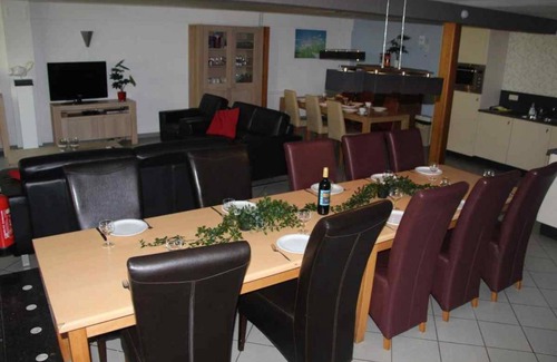 Municipality of Meerssen House | 100 m² House ∙ 3 bedrooms ∙ 14 guests