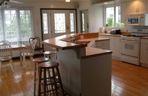 Gananoque Condo | 1000 Island Condo Getaway