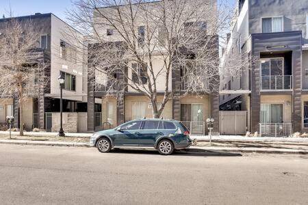 Civic Center House | 1000 m² House ∙ 3 bedrooms ∙ 10 guests