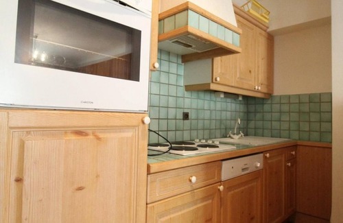 Val Cenis Apartment | 100m from ski slopes, 2nd floor, view village, balcony, tv, ski locker, 45m², Val Cenis