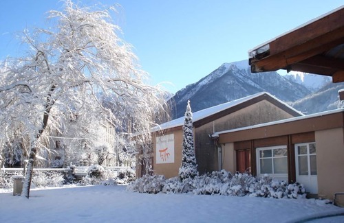 Aulus-les-Bains Apartment | 100m from resort center, view mountain, fitness, parking, tv, 25m², Guzet