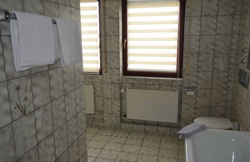Sielmingen Apartment | 101 Doppelzimmer - Hotel Alena