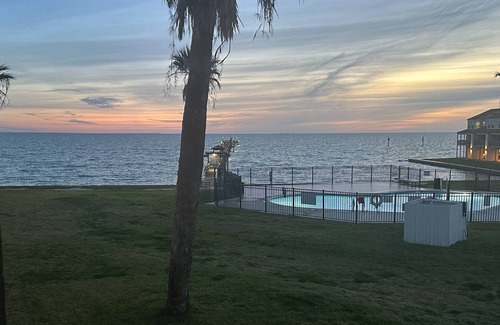 Harbor Oaks Condo | 102 m² Condo ∙ 3 bedrooms ∙ 6 guests