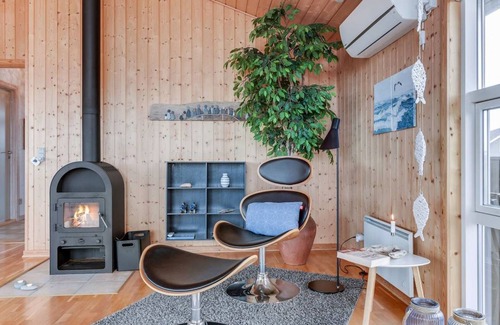 Trans House | 102 m² House ∙ 1 bedroom ∙ 6 guests