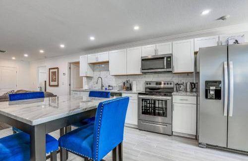 Stuart House | 102 m² House ∙ 2 bedrooms ∙ 4 guests