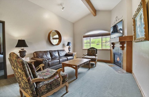 Zermatt Villa | 102 m² Villa ∙ 2 bedrooms ∙ 8 guests