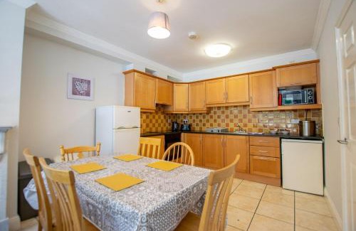 Galway City Centre House | 104 - Central 4-Bedroom Home, Galway