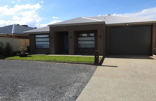 Bundalong House | 104 Pasley Street, Bundalong