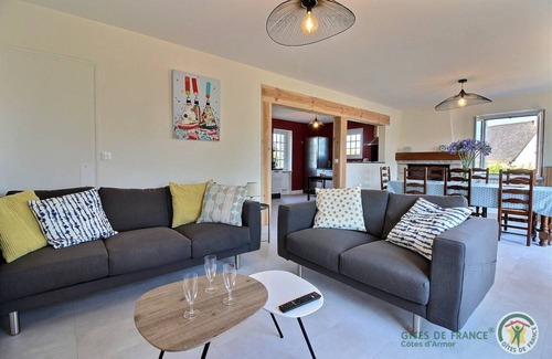 Penvenan House | 105 m² Gîte ∙ 4 bedrooms ∙ 8 guests