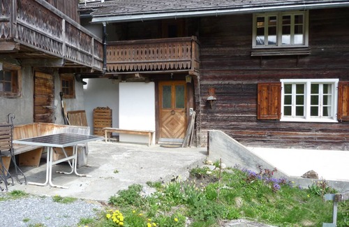 Degen House | 105 m² House ∙ 2 bedrooms ∙ 4 guests