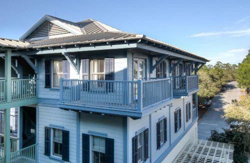 Watercolor House | 105 m² House ∙ 2 bedrooms ∙ 4 guests