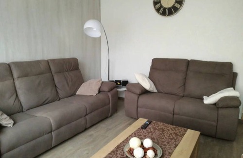 Issy-l'Eveque House | 105 m² House ∙ 4 bedrooms ∙ 7 guests
