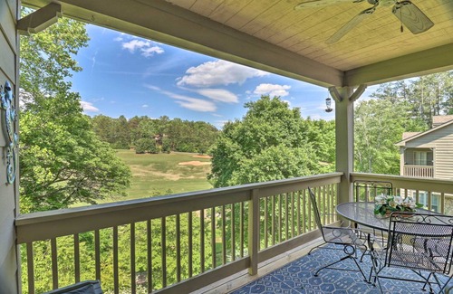 Lake Lure Apartment | 109 m² Apartment ∙ 2 bedrooms ∙ 6 guests