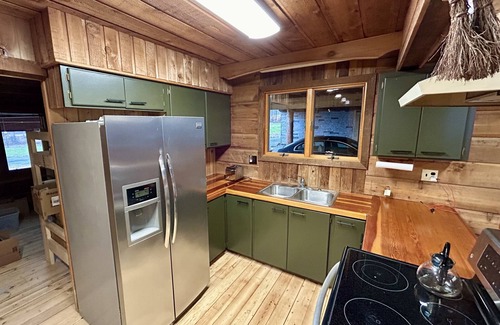 Campobello Cabin | 10Br Cozy Old Mill Lodge with Event hall, Sauna in Campobello sleeps 44