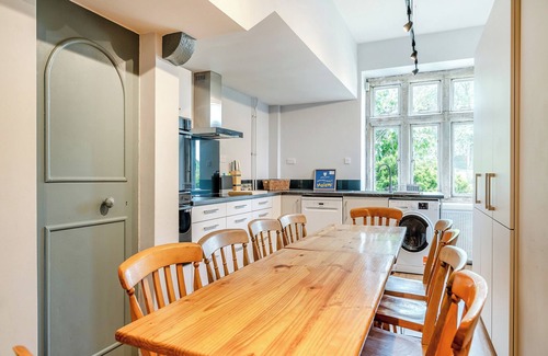 Beaminster Cottage | 11 bedroom accommodation in Hooke, near Beaminster