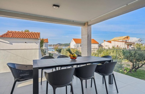 Srima Apartment | 11 bedroom amazing apartment in Srima