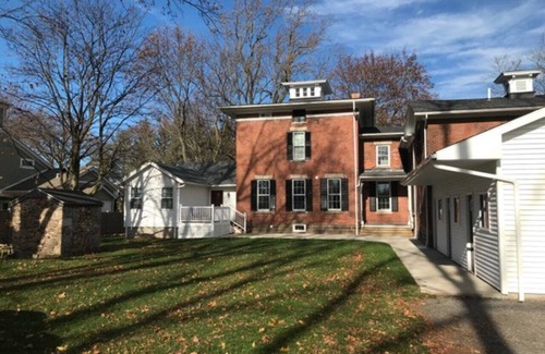 Rochester Apartment | #11 Full kitchen, private w/easy highway access