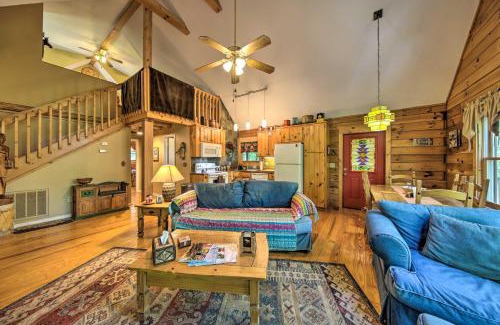 Marble House | 11 Mi to Calaboose Cellars Marble Cabin with Deck!
