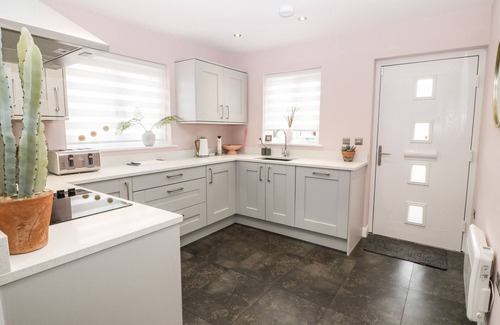 Brynteg Cottage | 11 PARC DELFRYN, pet friendly, character holiday cottage in Benllech