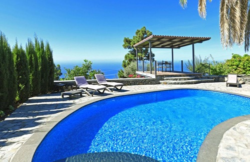 Arecida House | 110 m² House ∙ 2 bedrooms ∙ 4 guests
