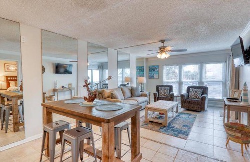 Fort Walton Beach Apartment | 111 m² Apartment ∙ 2 bedrooms ∙ 6 guests