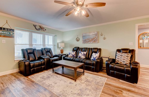 Port Aransas Apartment | 111 m² Apartment ∙ 3 bedrooms ∙ 8 guests