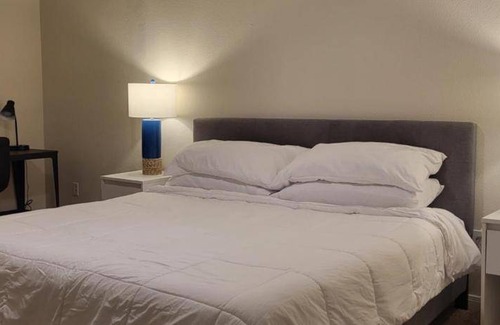 Deep Ellum Apartment | 111 m² Apartment ∙ 2 bedrooms ∙ 6 guests