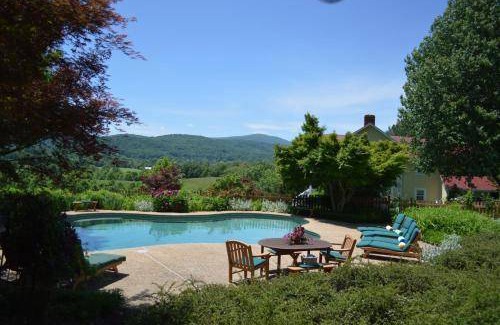Stanardsville Villa | 111 m² Villa ∙ 2 bedrooms ∙ 4 guests