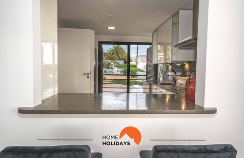 Cerro de Aguia Ski Chalet | #111 Patroves Ocean View by Home Holidays