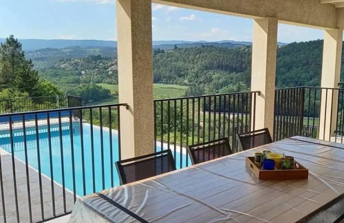 Chassagnes House | 112 m² House ∙ 3 bedrooms ∙ 8 guests