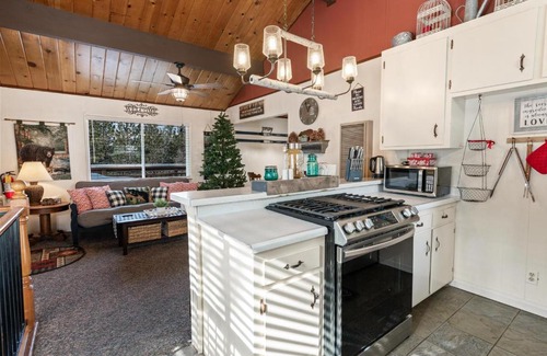 Upper Moonridge House | 112 - Moonridge Bear Mountain Cabin