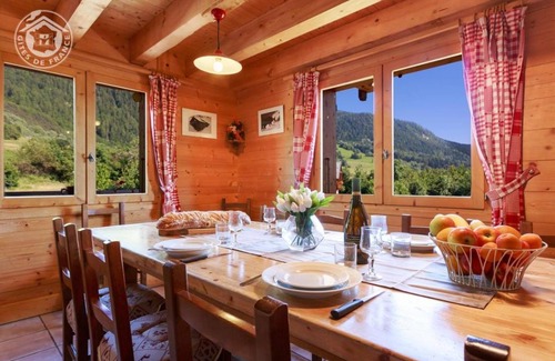 Notre-Dame-du-Pre House | 113 m² Gîte ∙ 5 bedrooms ∙ 12 guests