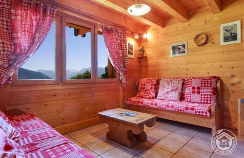 Notre-Dame-du-Pre House | 113 m² Gîte ∙ 5 bedrooms ∙ 12 guests