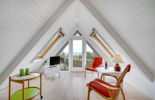 Fur House | 113 m² House ∙ 3 bedrooms ∙ 6 guests