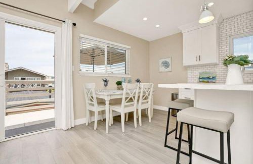 West Newport House | 114 Forty Second Street B