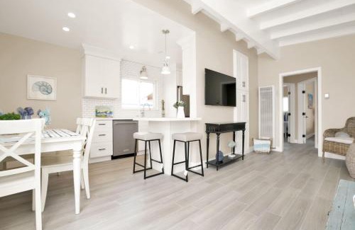 West Newport House | 114 Forty Second Street B