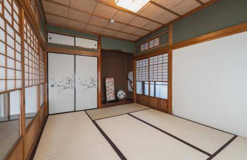 Ozu House | 114 m² House ∙ 3 bedrooms ∙ 6 guests