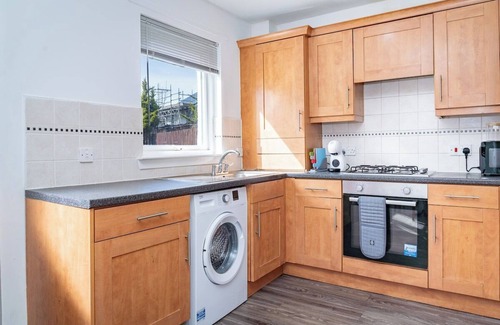 Liberton House | 115 Gracemount Drive · Luxury 3-Bed Townhouse | Free Parking | Central