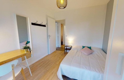 9th Arrondissement Resort | 115 m² Private room ∙ 1 bedroom ∙ 1 guest