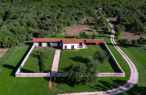 Prodol House | 115 m² House ∙ 2 bedrooms ∙ 6 guests