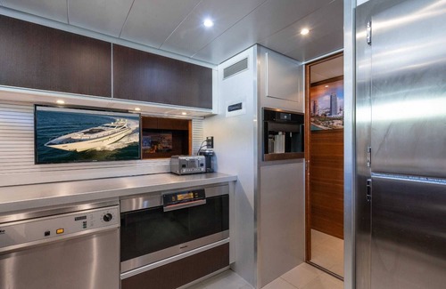 Seybold Boat Rental | 115' Super Yacht