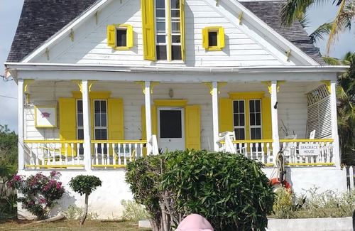 Governor's Harbour House | 115 year old Heritage Bahamian house