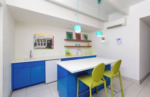 East Hill Hotel | 116 - Group Suite